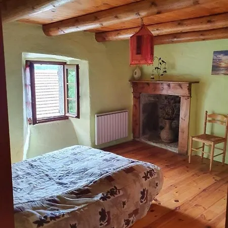 بيت للعطل De France 4/6 Personnes A La Vialatte Saint-Symphorien (Lozere)